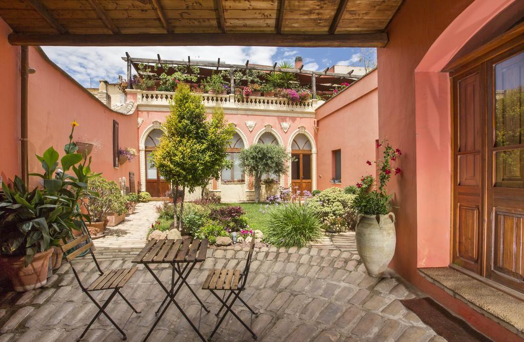 לינה וארוחת בוקר Quartu SantʼElena Casa Isotta מראה חיצוני תמונה